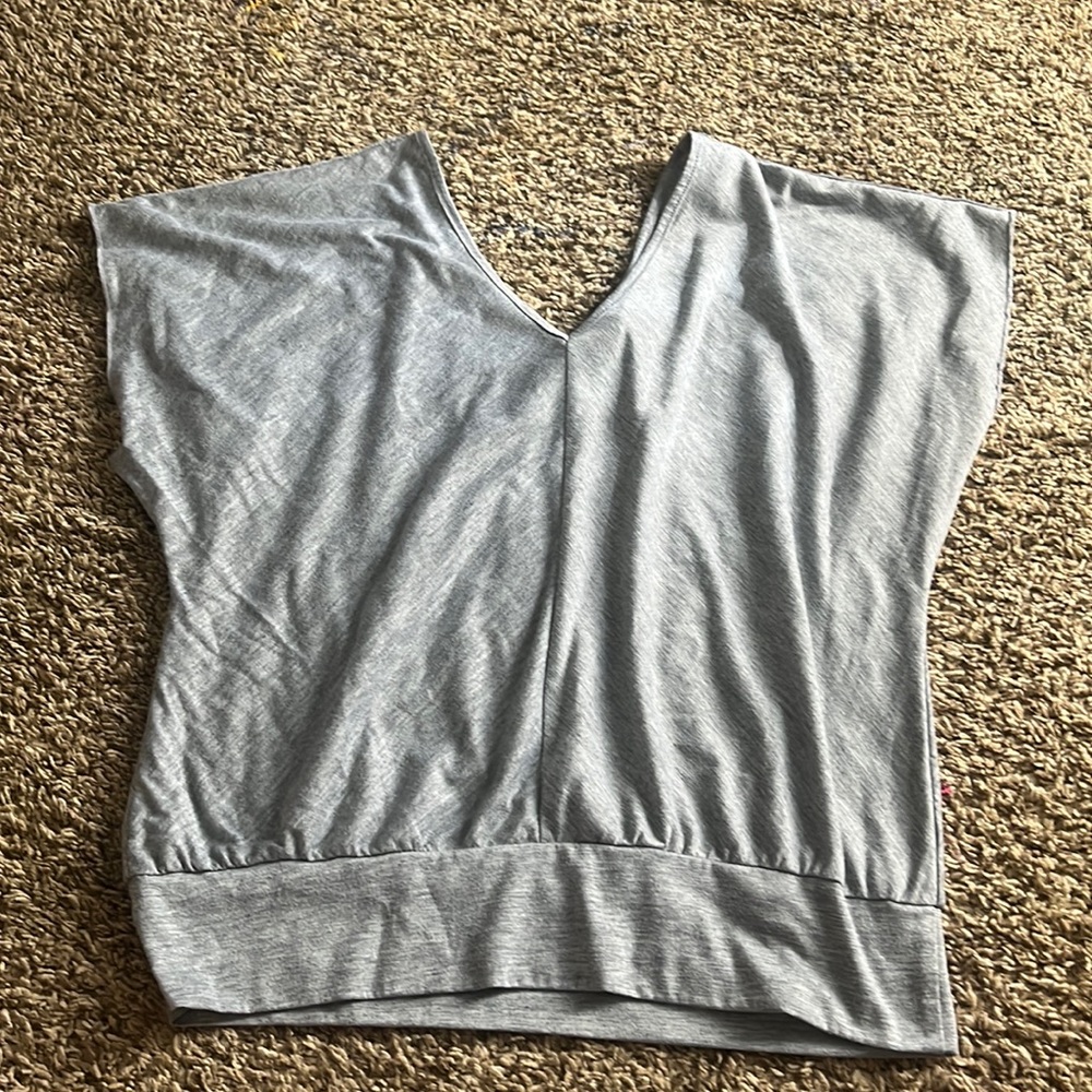 This grey weavers top